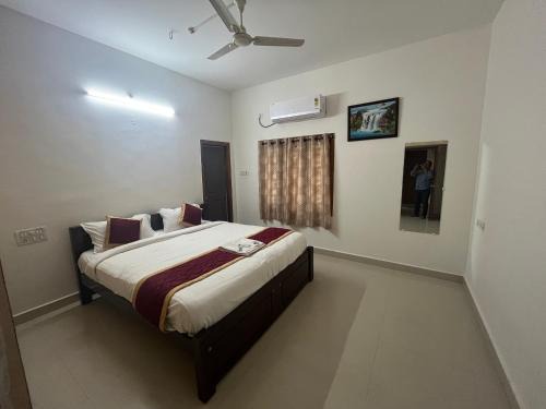 Tirupati House | Nanda Mohan Homestay- Luxuries AC Apartment close to Alipiri Foothills-Kapila Teertham and ISKCON temple