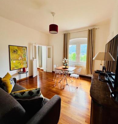 Lecco Apartment | Nani'House Apartment in Lecco lake view