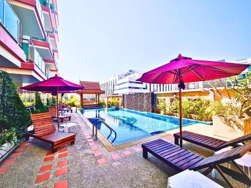North Pattaya Hotel | Nanthana Villa