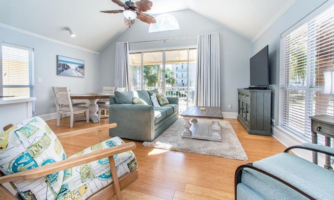 Crystal Beach Apartment | Nantucket Cottages 3A by RealJoy Vacations