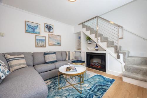 Half Moon Bay House | Nantucket Penthouse - walk to restaurants beaches activies & so much more