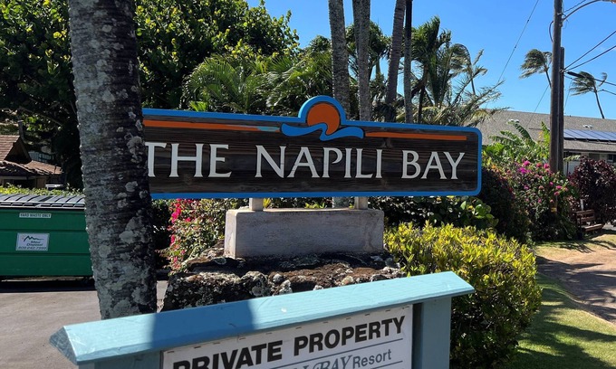 Napili Condo | Napili Bay 202 - Direct Oceanfront - $750 Free Daily Activities