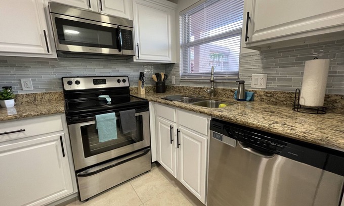 Central Naples Condo | Naples Beach Condo