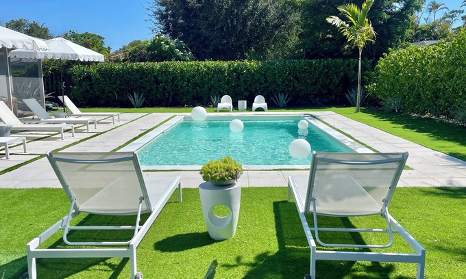 Sun Terrace House | Naples Florida Modern Pool Home