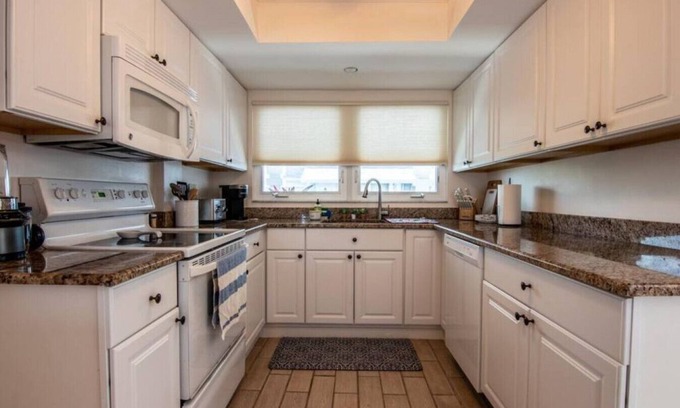 Lely House | Naples Hideaway Townhouse 2 BR|2 1/2 BA|