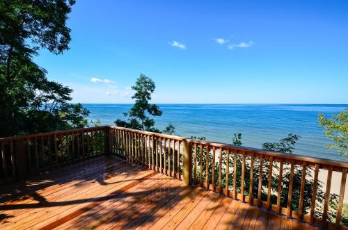 Fennville Villa | Naples North