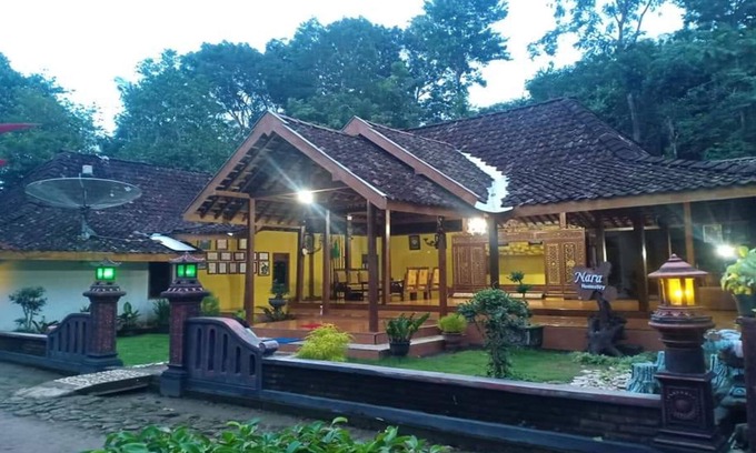 Mangunan Hotel | NARA HOMESTAY SYARIAH