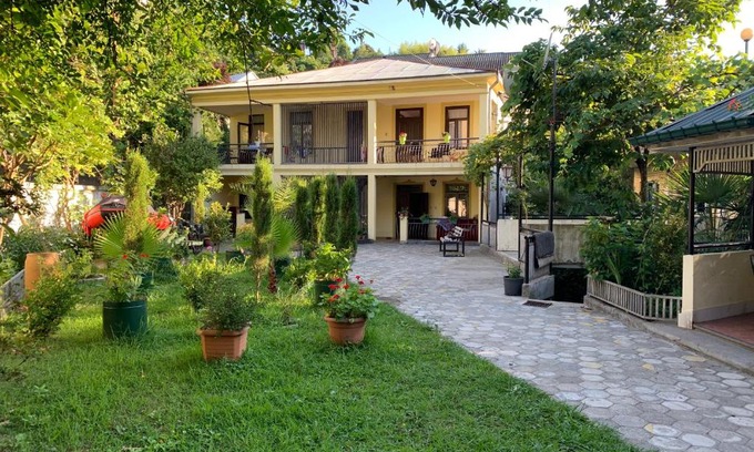 Makhinjauri House | Nargiz's Guest House