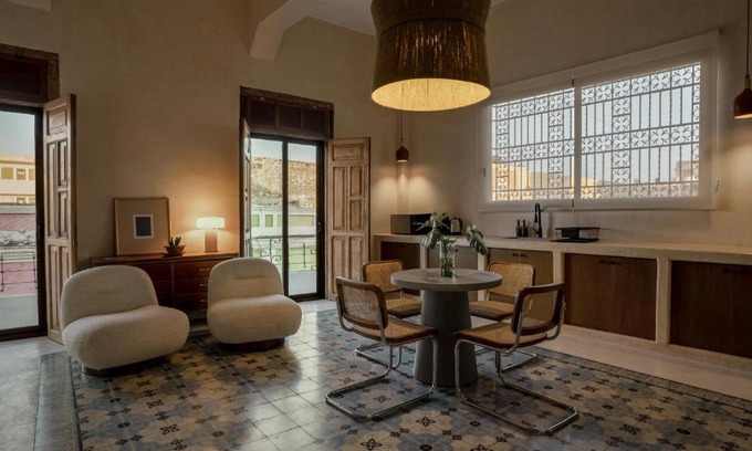 Zona Centro Apartment | Narrativ Lofts - Numen - Stylish Hideaway