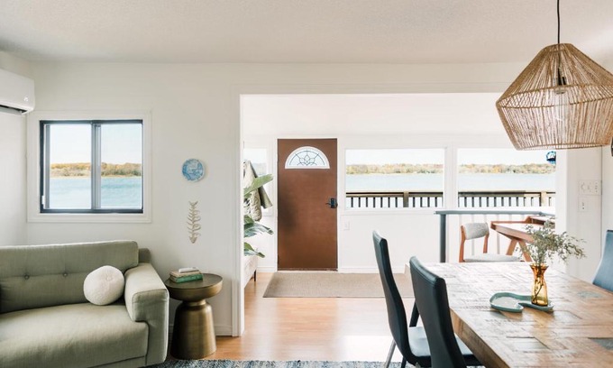 North Port House | Narrows Nook - Prince Edward County Waterfront