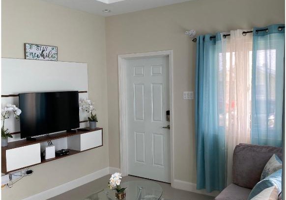 Lucea Apartment | Natalia’s Sweet Oasis