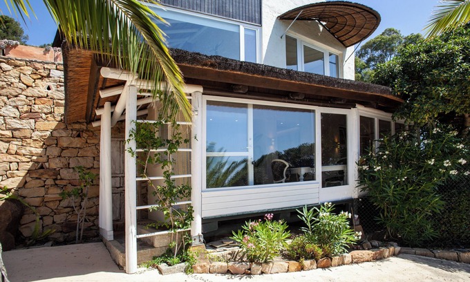 Bolonia House | "Natural Charm and Privacy at the Xingu House - Finca Love Garden"