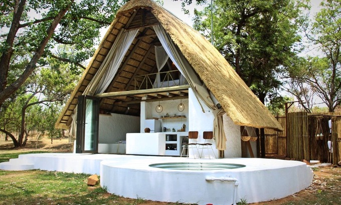 Mookgopong House | Natural Hot Spring bungalow in Limpopo