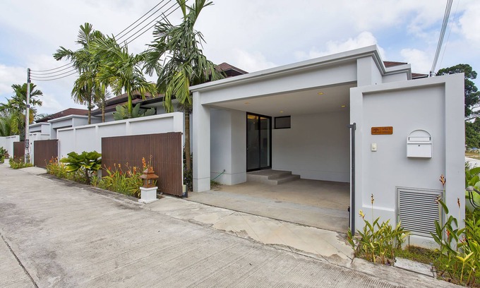 Thep Kasattri Villa | Natural Villa by Holiplanet