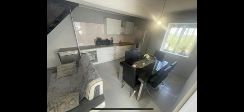 Vaugneray Apartment | nature et confort