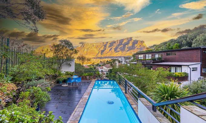 Cape Town City Centre Apartment | Nature & the City
