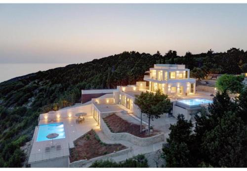 Mpogdanatika Villa | Natures Dreamcatcher
