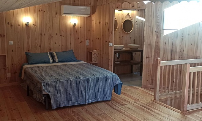 Le Porge Ski Chalet | Naturist room with swimming pool. Near Bassin dárcachon, Cap-Ferret, Médoc