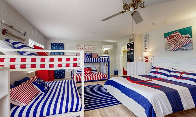 Kingsland House | Nautical-themed charmer with firepit, paddleboards, & kayak - walk to Lake LBJ
