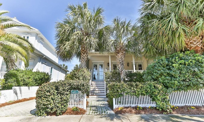 Holiday Isle House | Nautilus House Destin Home