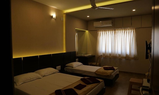 Belagavi Hotel | Navaratna Palace