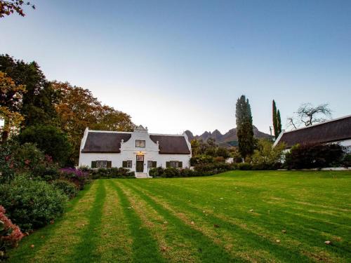 Stellenbosch House | Navarre Residence