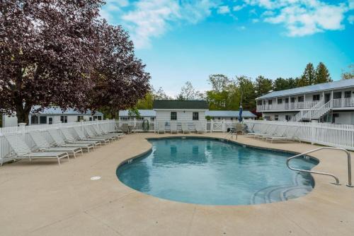 Ogunquit - Wells Hotel | Ne'r Beach Motel