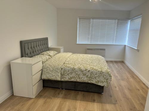 Weymouth House | Near Beach - Sleeps 3 - Central - Sea View