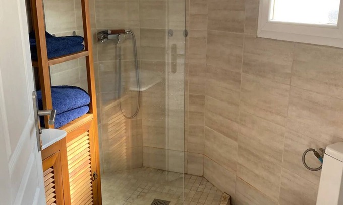 Cenon House | Near Bordeaux center: town house + parking space
