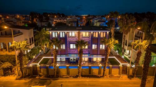 Kadriye Villa | NEAR BY THE LAND OF LEGENDs , PRİVATE POOL WİTH JAKUZZİ VİLLA EUPHORİA