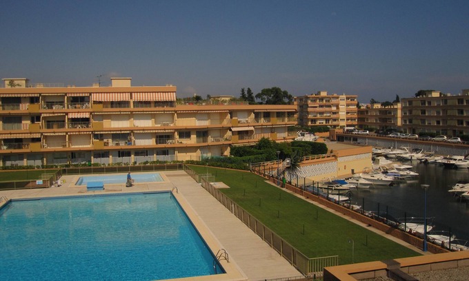 Les Termes Apartment | Near Cannes (06), 2 rooms in gated residence with marina and pisine