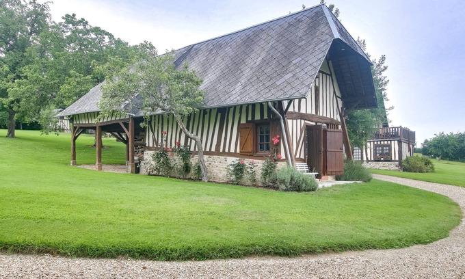 Les Authieux-sur-Calonne House | NEAR DEAUVILLE TYPICAL HOUSE NORMANDE 6 PEOPLE ACCESS BEACH CAB