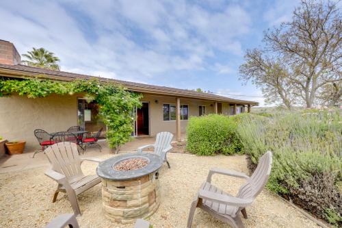 Paso Robles House | Near Eats and Wineries Paso Robles Home with Patio!