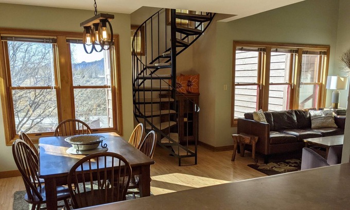 Durango Condo | Near FLC, Town, Trails & Golf - Pool & Hot Tub - Ferringway #23