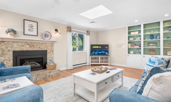 Yarmouth Port House | Near Grays Beach, Boardwalk, dogs ok, A/C, WIFI