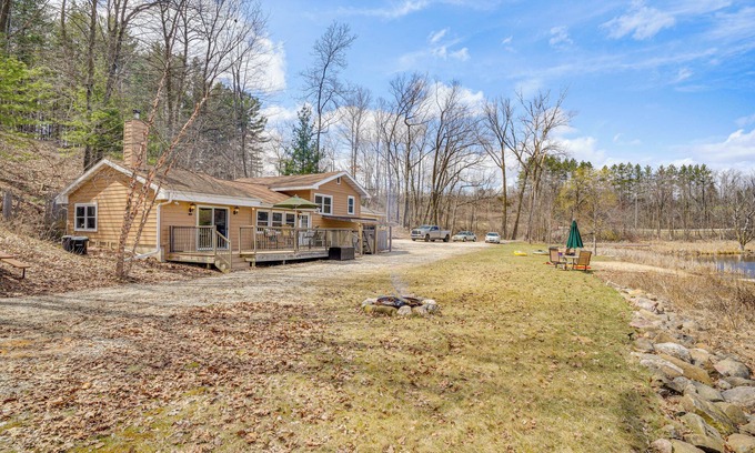 Campbellsport House | Near Hiking: Lakefront Getaway in Campbellsport!