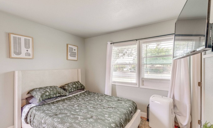 North Clairemont Apartment | Near Hiking & Shopping: Cozy Studio in San Diego!