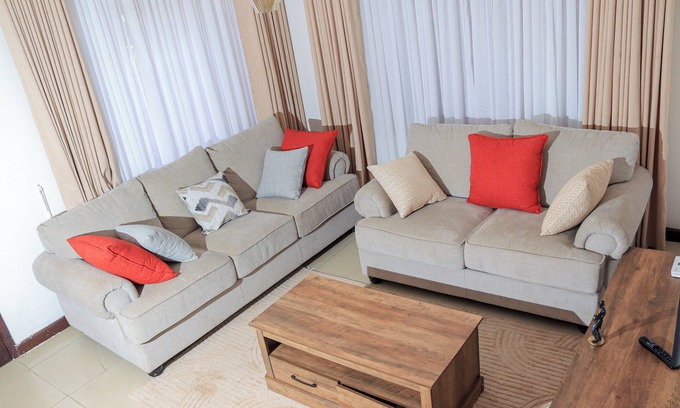Embakasi House | Near JKIA Airport and SGR Railway Terminal. Ideal for groups and families.