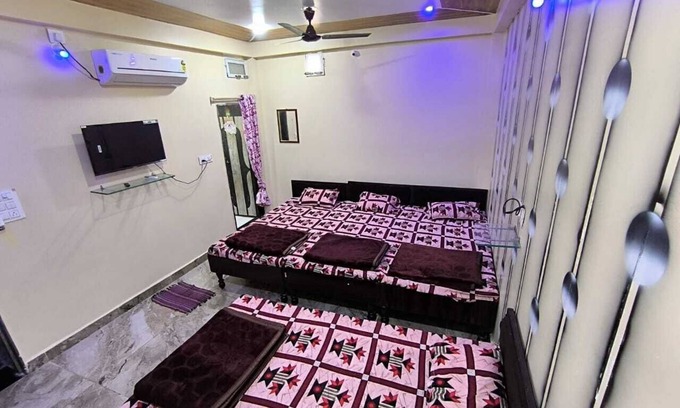 Ujjain Hotel | Near mahakaleshwar temple