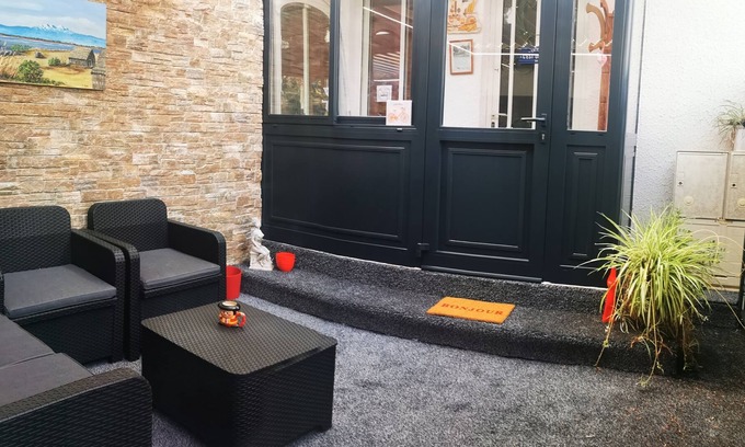 Le Soler House | Near Perpignan with secure parking & patio