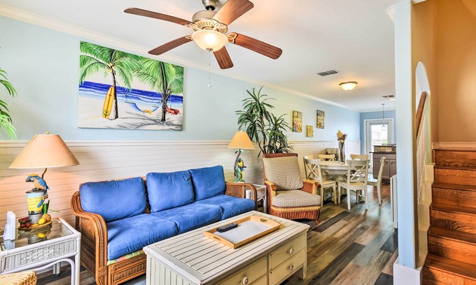 Port Aransas Condo | Near Port Aransas Beach: Condo w/Pool Access
