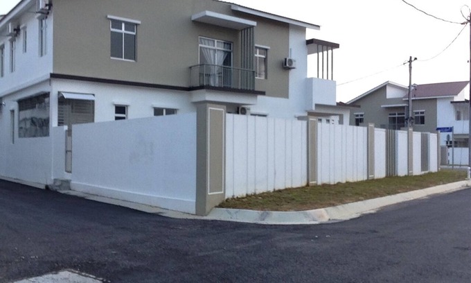 Senai House | Near Senai International Airport, Park and JB Sun and garden therapy