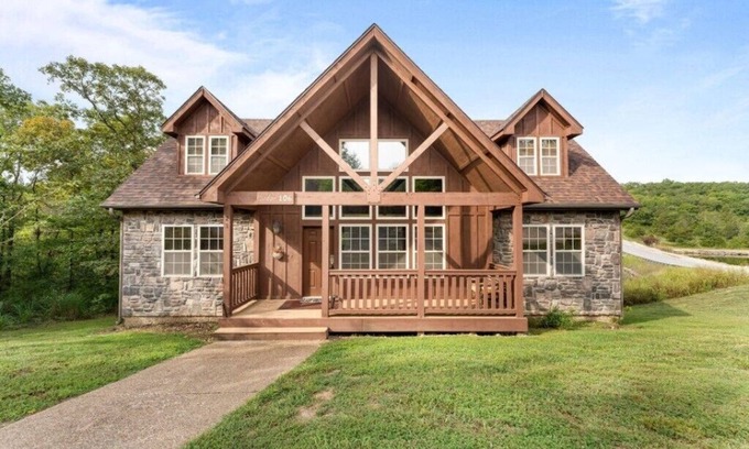 Reeds Spring House | Near Silver Dollar City! Spacious Family-sized Rental