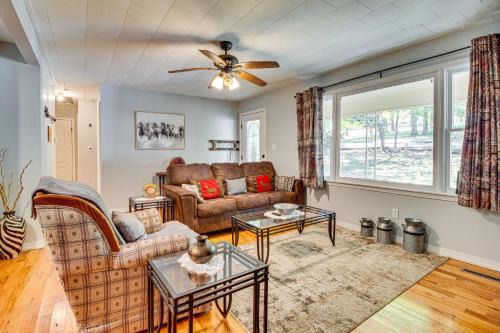 Mammoth Spring House | Near State Park and Spring River Family Gem with Yard