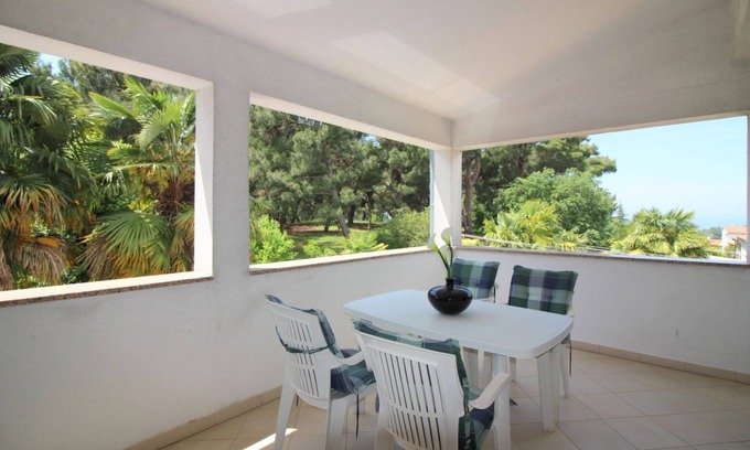 Brulo Apartment | Near the beach, city center, air-conditioned, family-friendly