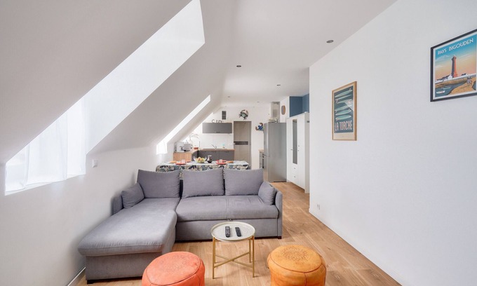 Saint-Guenole Apartment | Near the port-Apartment for 4 & shared terrace