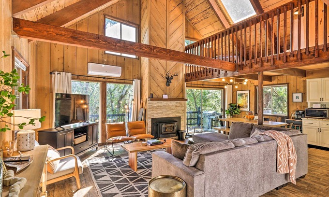 Twain Harte Cabin | Near Trails: Cabin w/2-Level Deck in Twain Harte