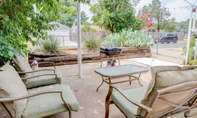 Heart of Lubbock House | ✪Near TTU✪ Cozy Boho Bungalow✪1 BD/1 Bath✪