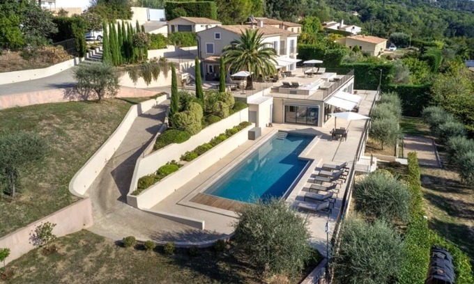 Mouans-Sartoux Villa | Near Valbonne, modern villa. One - or two family but with separate accommodation