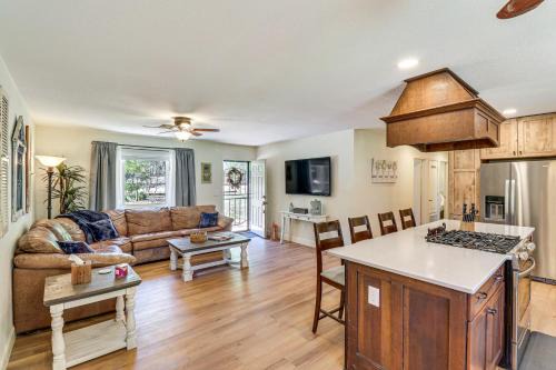 Pinetop-Lakeside House | Near Woodland Lake Park Home with Fire Pit!